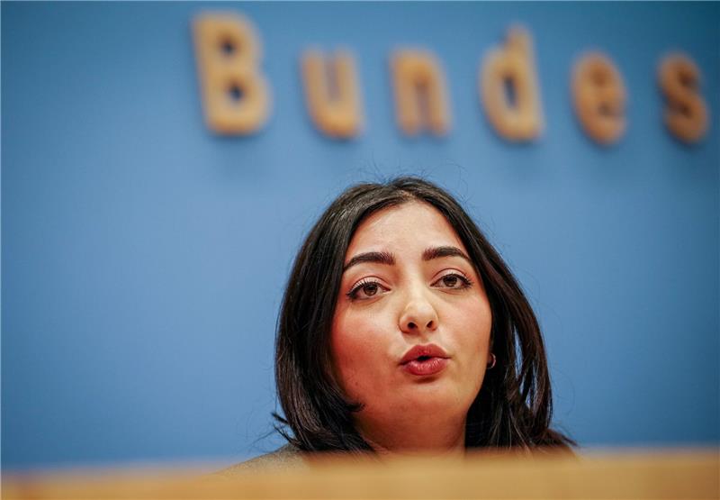 SPD-Politikerin und Staatsministerin und Beauftragte der Bundesregierung für Migration, Flüchtlinge und Integration sowie Antirassismusbeauftragte: Reem Alabali-Radovan.
