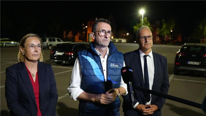 Nach Raubüberfall fallen Schüsse - Polizist stirbt Saarland-Innenminister Reinhold Jost sprach von einem der „schwärzesten Tage für das Saarland und für die saarländische Polizei“.