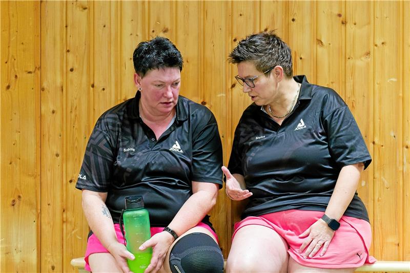 Nordharzer Tischtennis-Teams mit großen Sorgenfalten Sabine Homann und Meike Huwald hoffen, dass Verbandsligist MTV Bettingerode in der Rückrunde von krankheitsbedingten Ausfällen verschont bleibt. Rückrundenauftakt ist bereits am Sonntag gegen den TuS Gümmer. Foto: Drechsler
