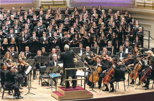 Sänger und Sängerinnen aus der ganzen Welt treten in der Carnegie Hall auf, darunter 15 Mitglieder der Lutherkantorei. Foto: Hubert Greiff