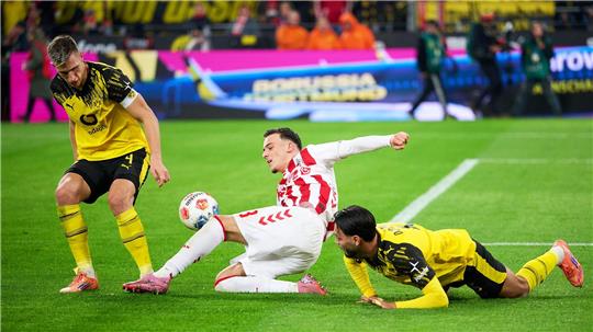 Horrorverletzung überschattet späten BVB-Sieg gegen Köln Said El Mala (M) stellte die BVB-Defensive immer wieder vor Probleme.
