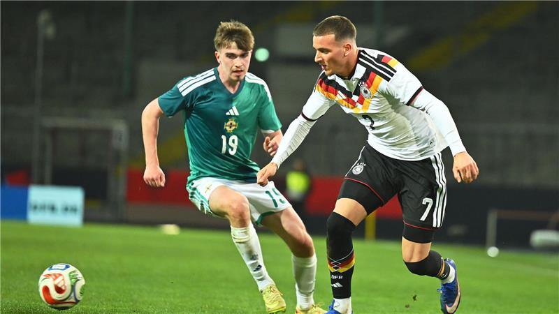 Doppelpacker Tresoldi führt U21 zum Sieg - Endspiel naht Said El Mala (r) blieb ohne Tor.