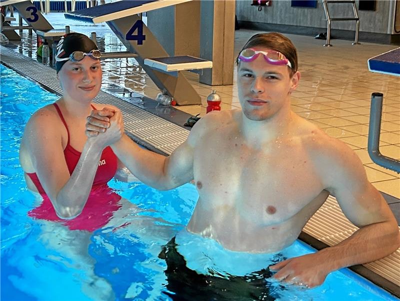 Oberharzer Duo schwimmt allen davon Salome Ropeter und Nick Näther vom TuS Clausthal-Zellerfeld sind in der offenen Wertung nicht zu schlagen. Foto: Privat