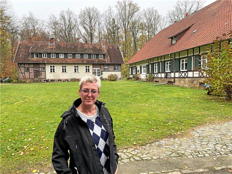 Sandra Klapproth wohnt seit 2003 im Waldwinkel. Sie liebt die Ruhe dort und sagt: „Wer hier herzieht, muss auch in die Gemeinschaft passen“.
