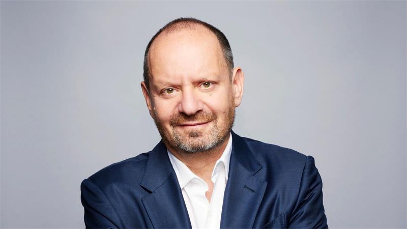 Sands arbeitet am Internationalen Gerichtshof in Den Haag und wirkte an bedeutenden Verfahren des internationalen Rechts mit.
