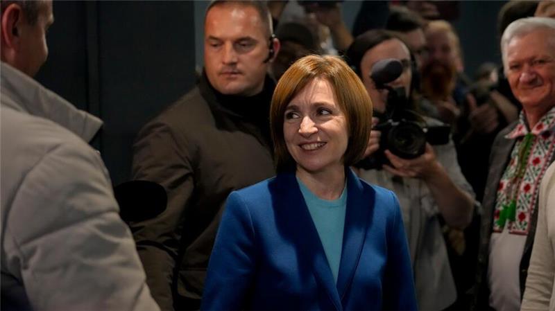 Prowestliche Präsidentin siegt in Moldau - EU erleichtert Sandu feiert mit ihren Anhängern.
