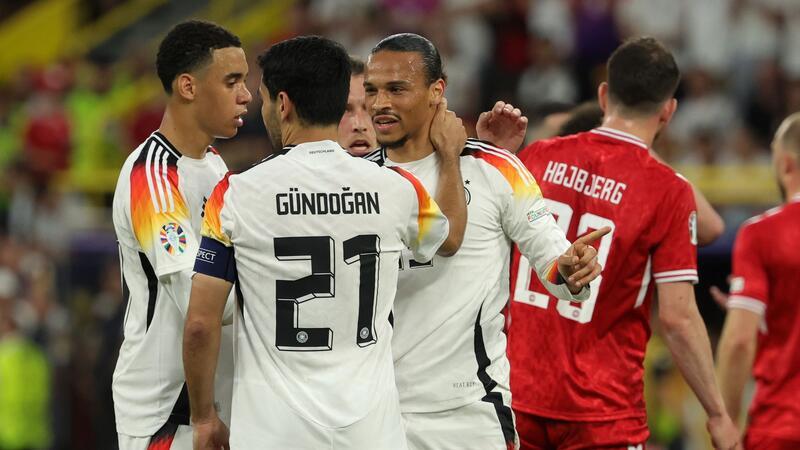 Der Mann, der nicht zündet: Sanés Turnier-Makel Sané mit Kapitän Gündogan (m.) und Musiala (l.), die beiden sind bislang deutlich prägender für das deutsche Turnier.