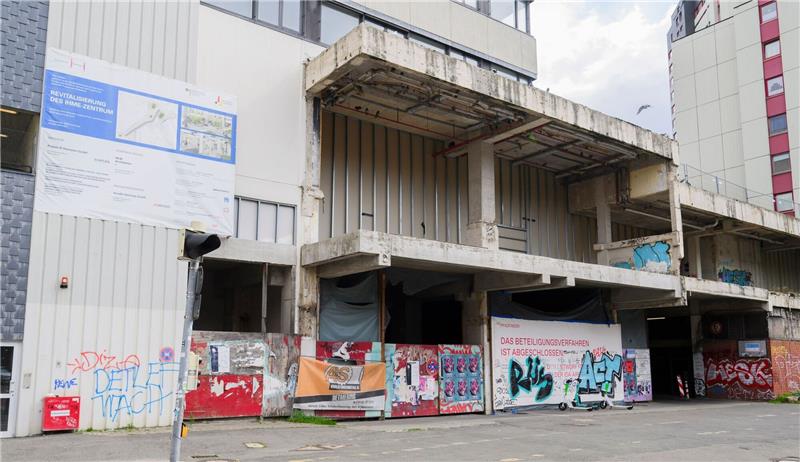 BGH stärkt Immobilienkäufer Sanierungsbedürftige Betonstrukturen im Ihme-Zentrum in Hannover.
