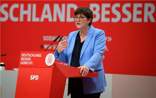 Saskia Esken beim Bundesparteitag der SPD auf dem Berliner Messegelände.