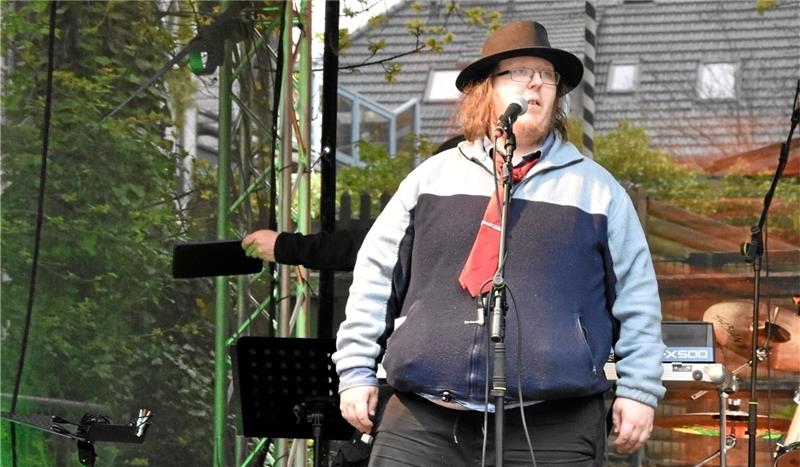 Soccer und Kulturfest für Menschen mit und ohne Behinderung Satiriker „Graf Jao“. Foto: Hartmann