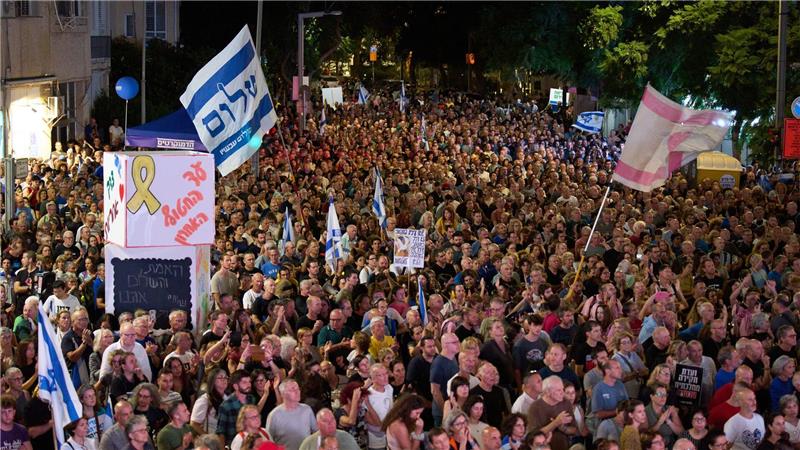 Schätzungen zufolge beteiligten sich etwa 150.000 Menschen an der Gedenkveranstaltung für den 1995 ermordeten damaligen israelischen Regierungschef Izchak Rabin.