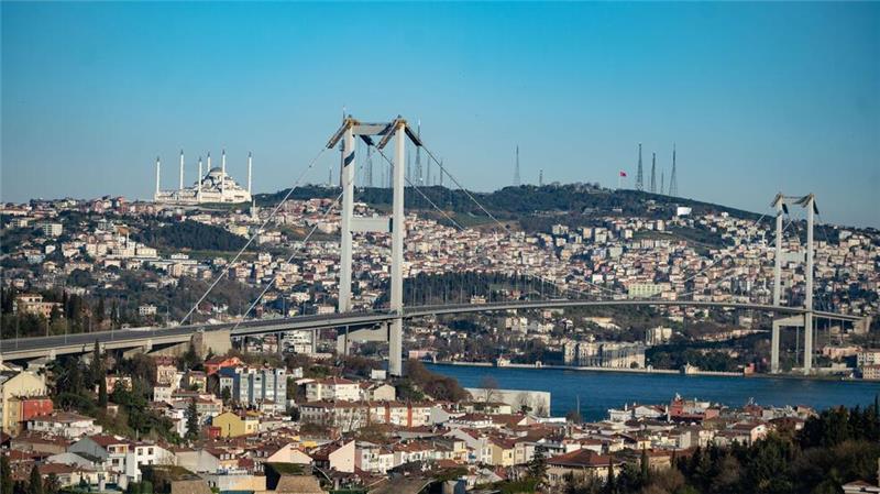 Das Geschäft mit der Glatze Schätzungsweise 5.000 Kliniken für Haartransplantationen gibt es in Istanbul. (Archivbild)
