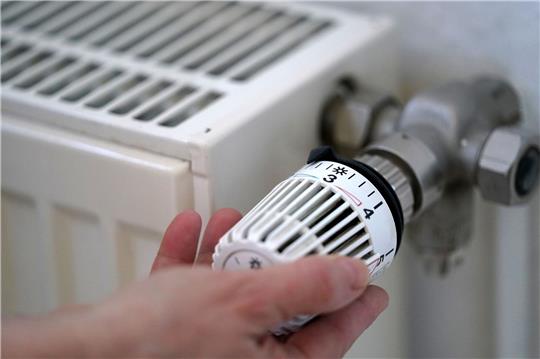 Schätzungsweise verbrauchen die Deutschen in diesem Jahr weniger Energie.