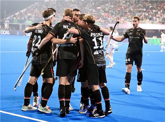Schaffen ein respektables Remis gegen die Olympiasieger aus Belgien: Die DHB-Herren.