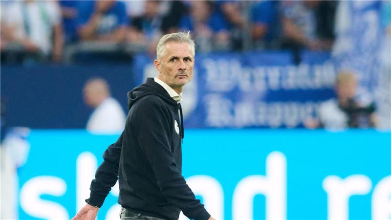 Berichte: 1. FC Köln trennt sich von Struber und Keller Schalke entließ Trainer Kees van Wonderen nach der Niederlage gegen Paderborn mit sofortiger Wirkung.