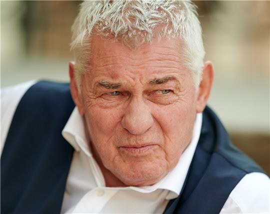 Schauspieler Heinz Hoenig soll heute notoperiert werden. Foto: dpa