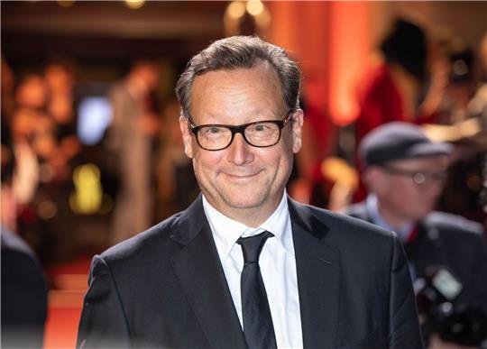 Schauspieler Matthias Brandt geht an Silvester am liebsten früh ins Bett.