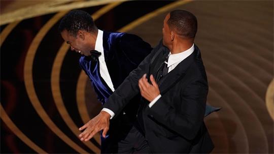 Schauspieler Will Smith wurde für die Ohrfeige zehn Jahre von Veranstaltungen der Oscar-Akademie ausgeschlossen. (Archivbild)