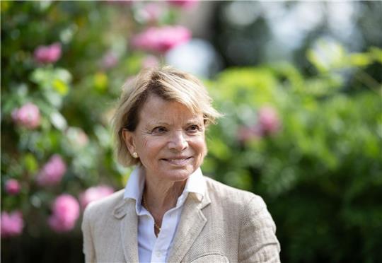 Uschi Glas spricht über das Geheimnis einer guten Ehe Schauspielerin Glas am Set des Kinofilms "Max und die Wilde 7 - Die Geister-Oma“ auf Schloss Braunfels.