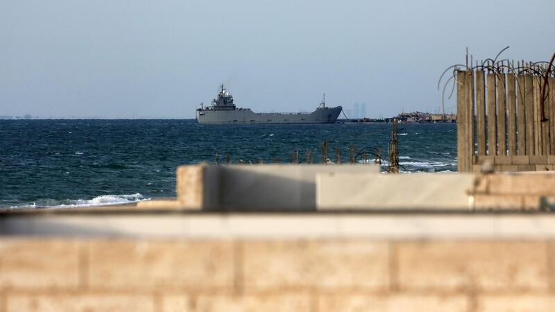 Schiffe fahren vor der Küste des Gazastreifens