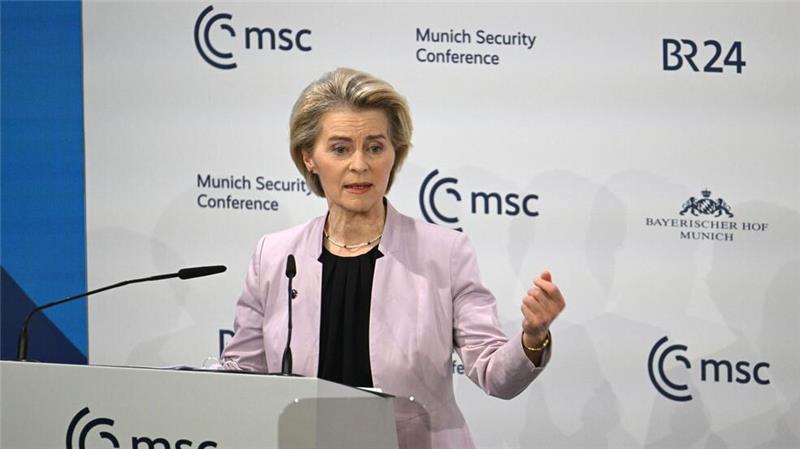 Von der Leyen will Sonderklausel für Verteidigung aktivieren Schlägt den Einsatz einer Sonderklausel für mehr Verteidigungsausgaben vor: Ursula von der Leyen. (Archivbild)