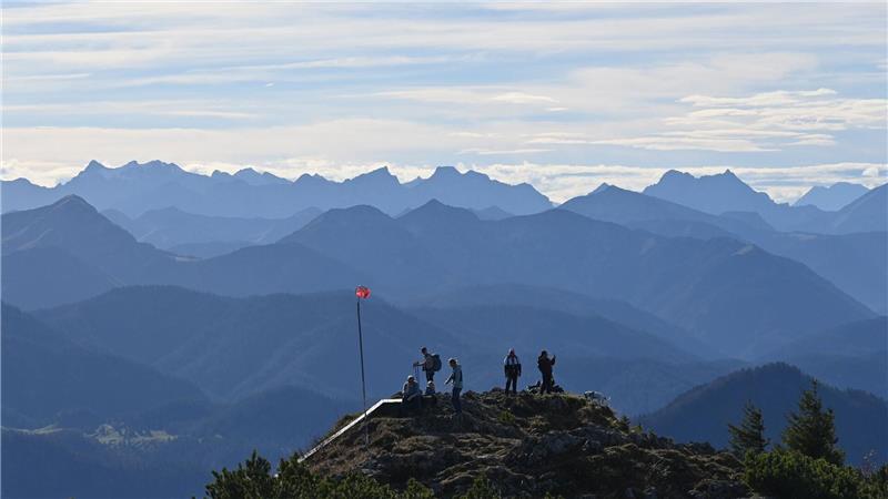 Schlechte Karten für Wanderer: Der Vandalismus in Schutzhütten nimmt zu, teilt der Deutsche Alpenverein (DAV) mit. 