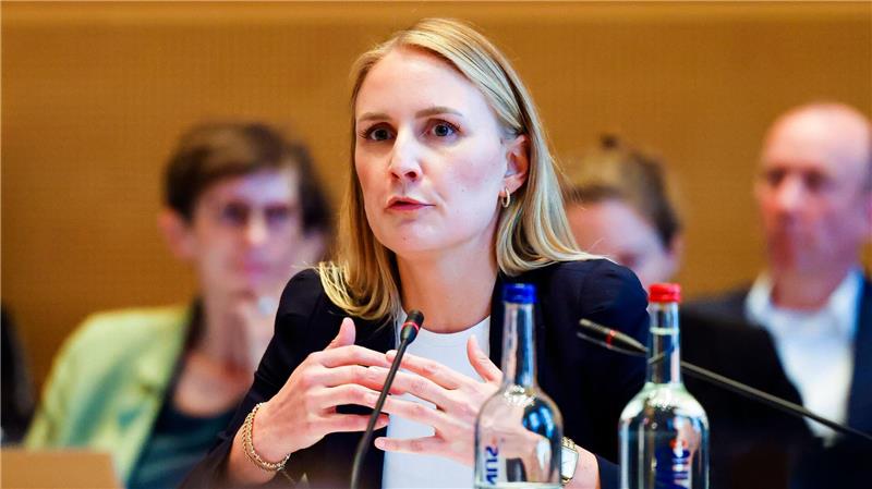 Schleswig-Holsteins Wirtschaftsstaatssekretärin Julia Carstens (CDU) fordert schnellere Vergabeverfahren. (Archivbild)