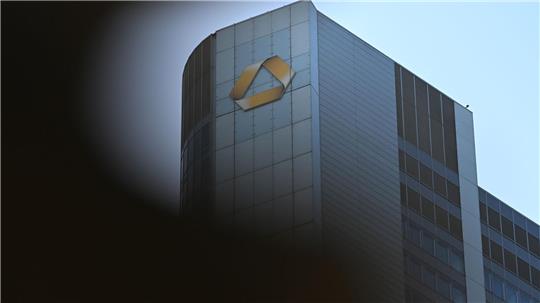 Schluckt die Unicredit die Commerzbank? (Archivbild)