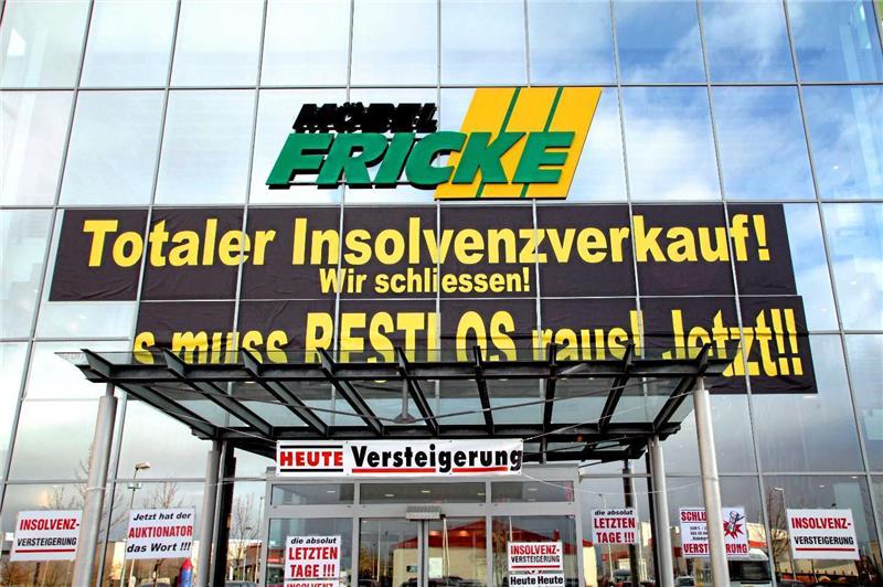 Schluss mit Ausverkauf: Im März übernimmt der Branchenprimus Roller das Gebäude, das sich nach wie vor in Fricke-Besitz befindet.  Foto: Schenk