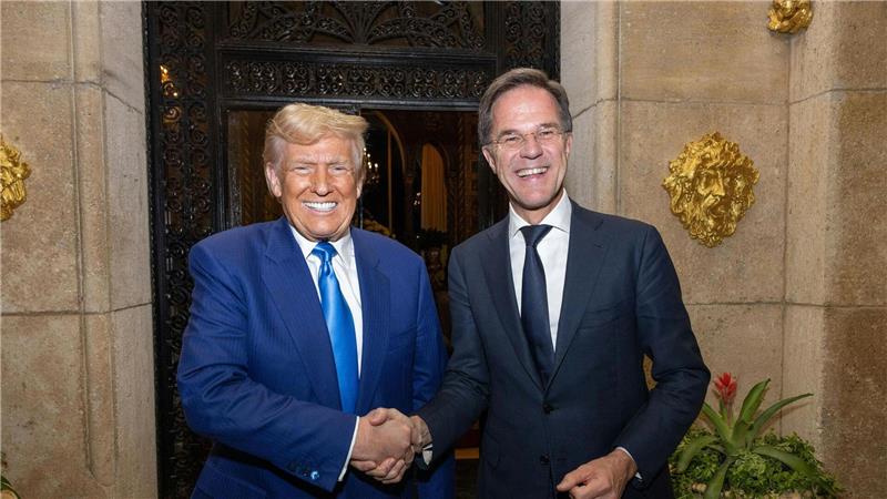 Schmeicheleien von Rutte (r) finden in Trump einen gewogenen Empfänger. (Archivbild)