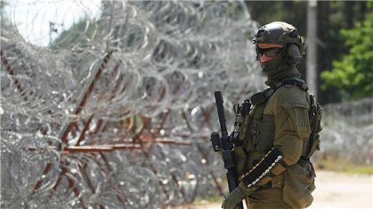 Schmuggel-Ballons haben die streng bewachte Grenze zwischen Belarus und Polen überflogen. (Archivbild)