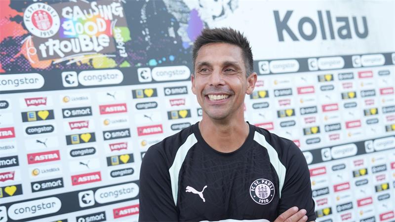 Schnelles Wiedersehen mit dem Ex-Club: St. Paulis Trainer Marcel Rapp. (Archivbild)