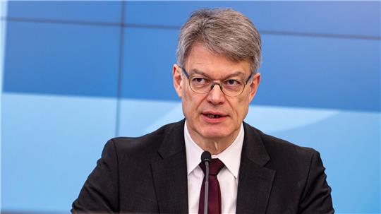 Schnieder mahnt weiter zur Vorsicht (Archivbild).