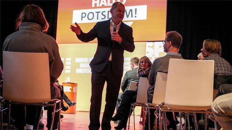 Scholz möchte beim Gewinn eines Direktmandats im Bundestag bleiben - auch wenn er nicht mehr Kanzler ist.