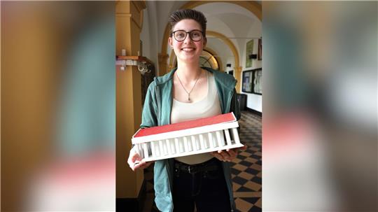 Schon Tradition am Ratsgymnasium: Leonie Rausche ist bereits jetzt eine von zwölf Landesbesten im Wettbewerb für alte Sprachen, den Niedersachsens Altphilologenverband alle zwei Jahre auslobt.