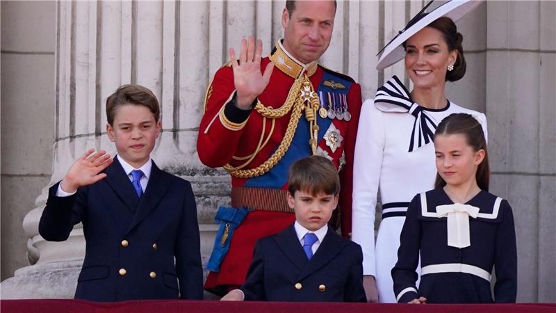 Schon sieben Jahre alt: Prinz Louis (M.) ist das jüngste Kind von William und Kate. (Archivbild)