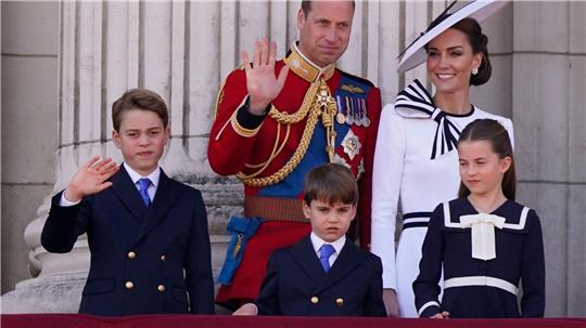 Schon sieben Jahre alt: Prinz Louis (M.) ist das jüngste Kind von William und Kate. (Archivbild)