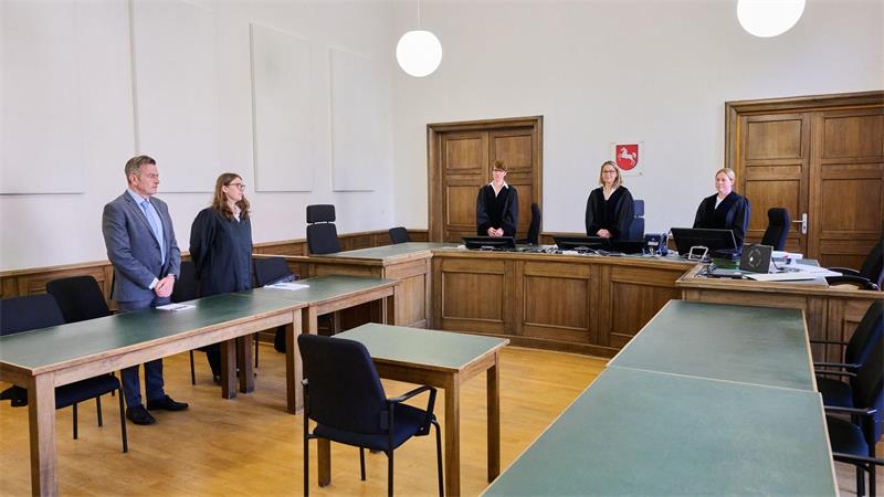 Germanwings-Prozess: Gericht weist Klage Hinterbliebener ab Schon zum Auftakt hatte das Gericht den Hinterbliebenen wenig Hoffnung gemacht.