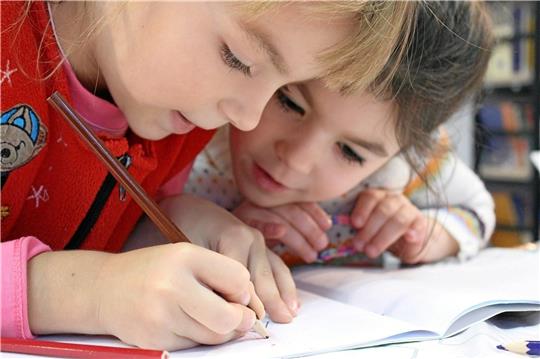 Schreiben, Lesen, Rechnen: Ab 2024 sollen Niedersachsens Grundschüler drei Stunden mehr Unterricht für Grundkompetenzen erhalten. Aber woran krankt das System Schule noch? Symbolfoto: Pixabay