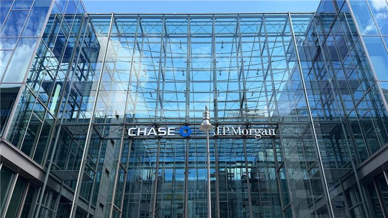 Schrittweise will Chase ihr App-basiertes Angebot für Privatkunden in Deutschland ausbauen und „zu einer führenden digitalen Hausbank“ für Verbraucher werden.