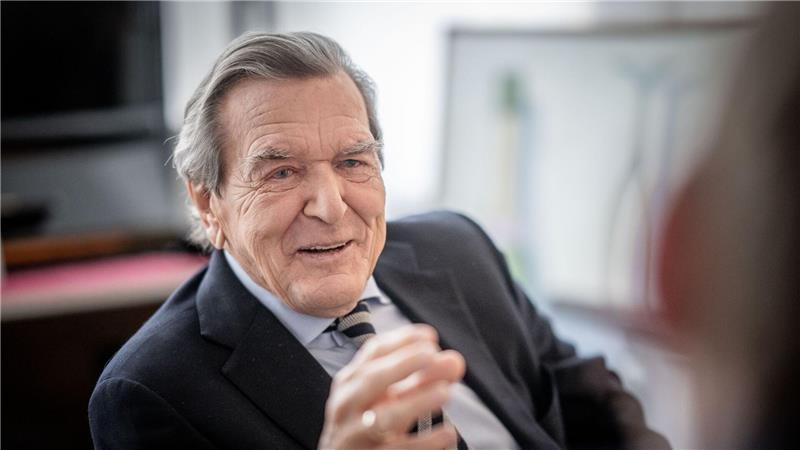 Schröder machte sich zuletzt für die Wiederaufnahme von Energielieferungen aus Russland stark. (Archivbild)