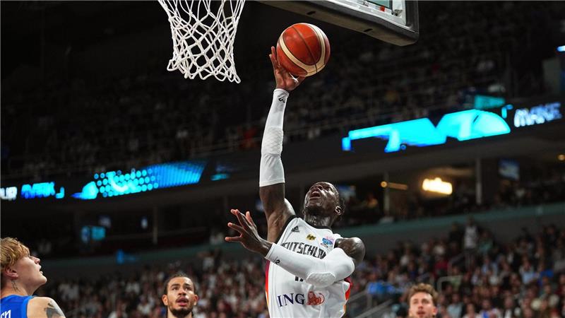 „Sind nicht fertig“: Schröder führt Deutschland ins Finale Schröder überragte gegen Finnland.