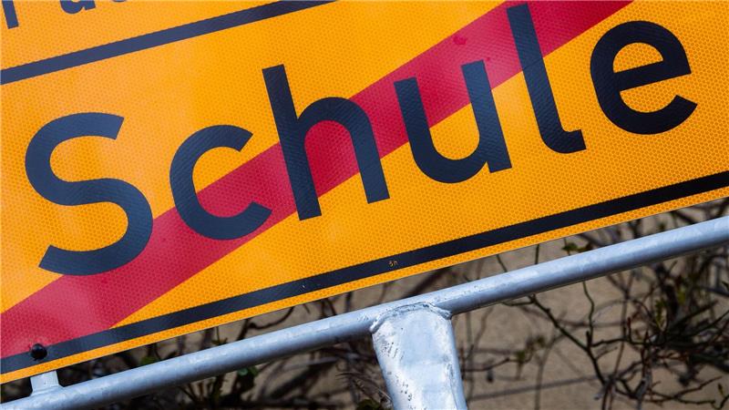 Schüler der Klassen 5 bis 10 des Gymnasiums Corvinianum in Northeim sollen am Mittwoch zu Hause bleiben. (Symbolfoto)