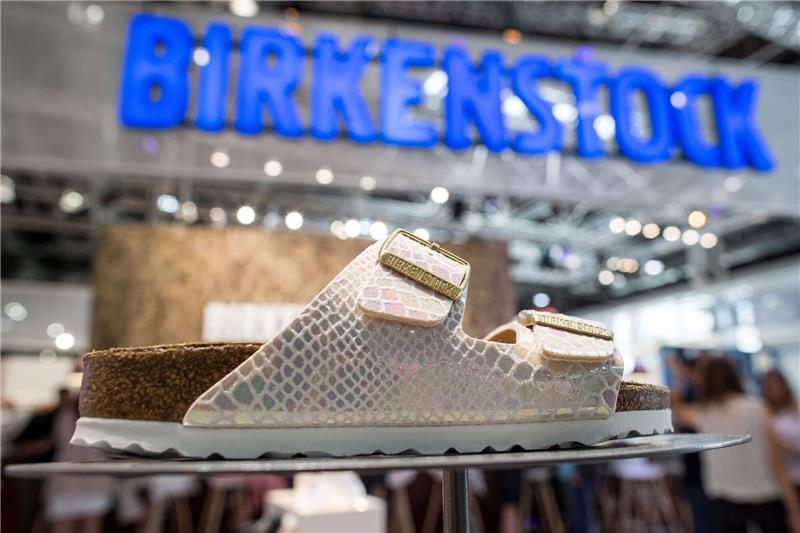 Birkenstock vor Börsengang in New York Schuh mit Tradition: Die Ursprünge von Birkenstock reichen nach Unternehmensangaben fast 250 Jahre bis 1774 zurück.
