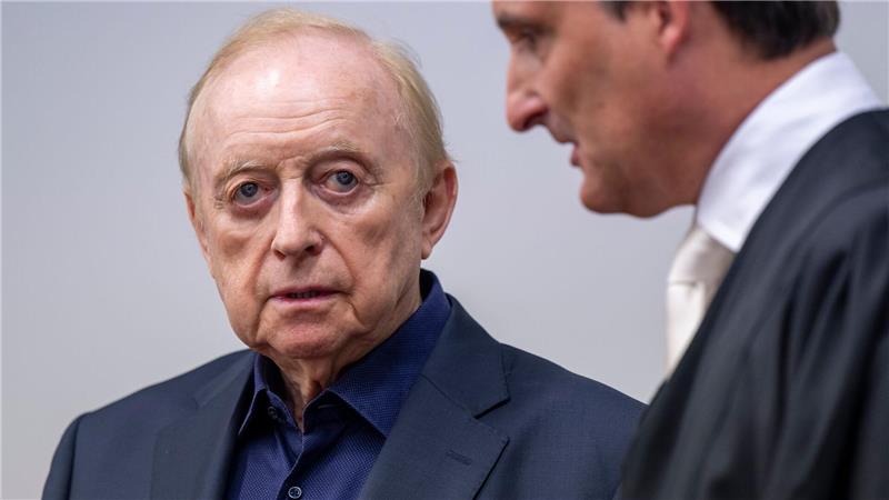 Alfons Schuhbeck wieder vor Gericht Schuhbeck mit seinem Anwalt Norbert Scharf.