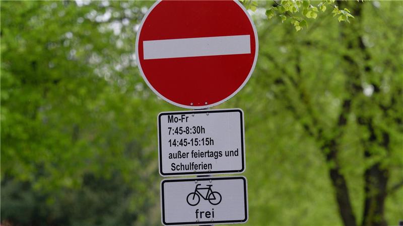 Schulstraßen können ein Mittel sein, Elterntaxis einzudämmen. (Archivbild)