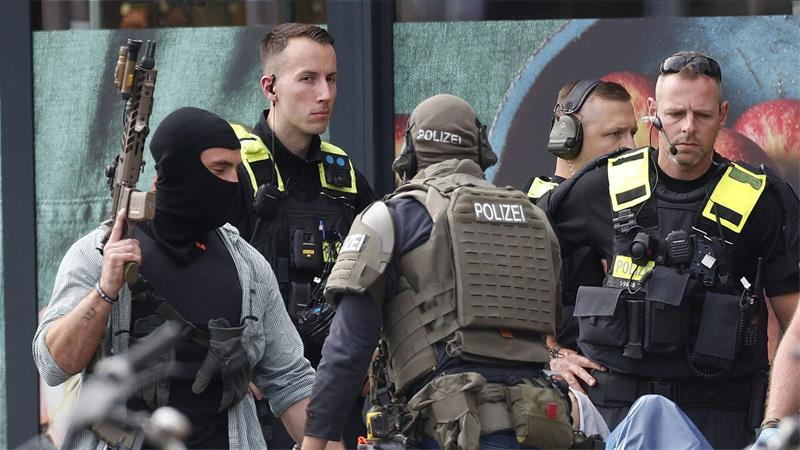 Polizei beendet Geiselnahme in Berlin - Frau gerettet Schusswaffen kamen beim Zugriff nicht zum Einsatz.