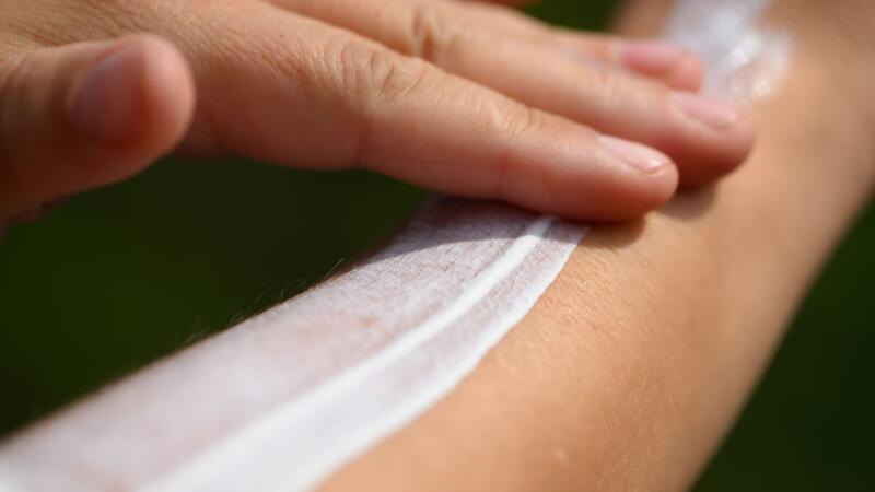 7 Fakten: Warum wir schwitzen und das ziemlich gesund ist Schweiß kann Sonnencremes verdünnen und ihre Wirkung abschwächen.