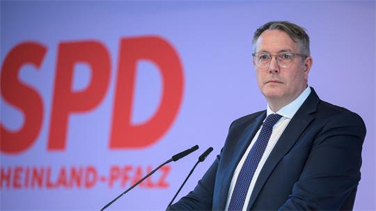 Schweitzer soll neuer Arbeitsminister werden. 