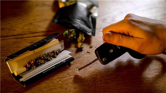 Schwere Unfälle mit Cannabis sollen künftig systematisch erfasst werden. (Illustration)